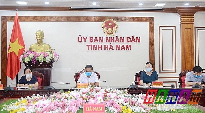 Đồng chí Nguyễn Xuân Đông, Phó Bí thư Tỉnh ủy, Chủ tịch UBND tỉnh chủ trì điểm cầu Hà Nam