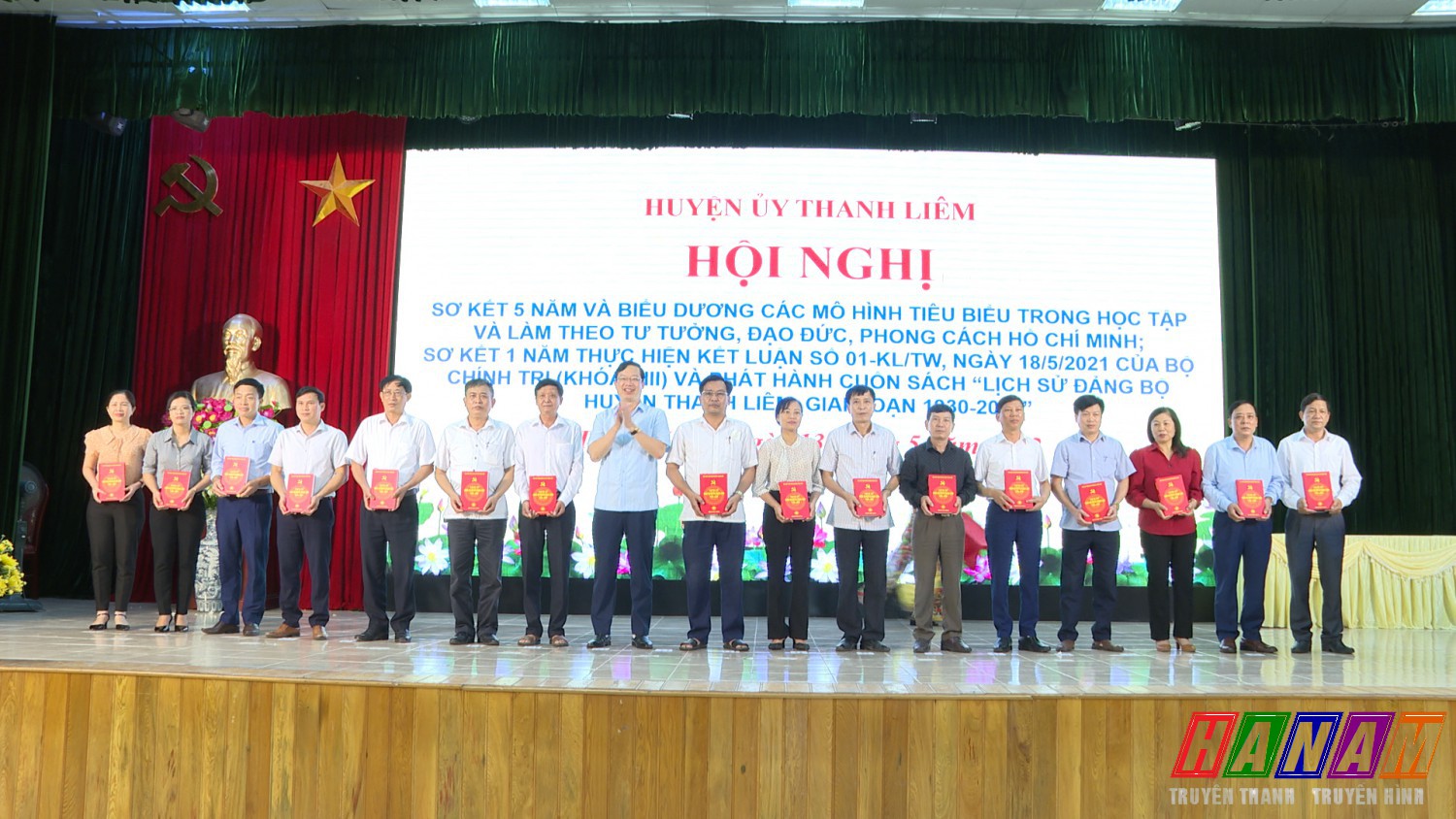 Huyện ủy Thanh Liêm sơ kết 5 năm và biểu dương các mô hình tiêu biểu trong học tập và làm  theo Bác.