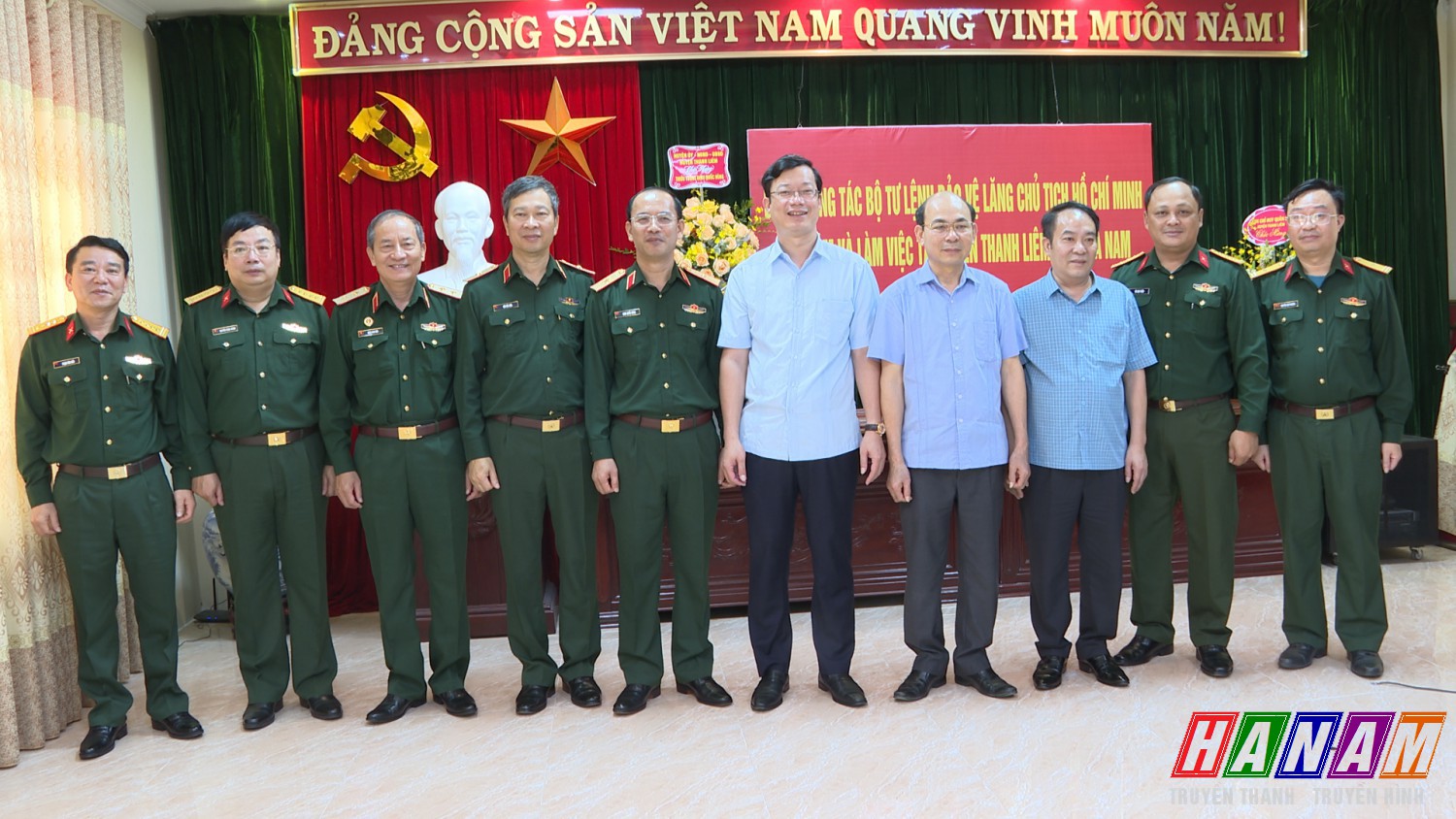 Đoàn công tác Bộ tư lệnh Bảo vệ Lăng thăm và làm việc tại huyện Thanh Liêm.