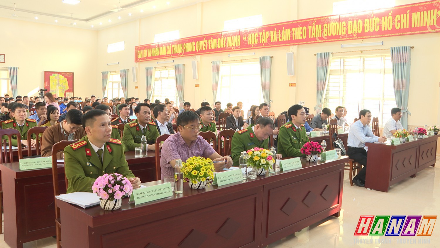 Các đại biểu dự phiên giao dịch