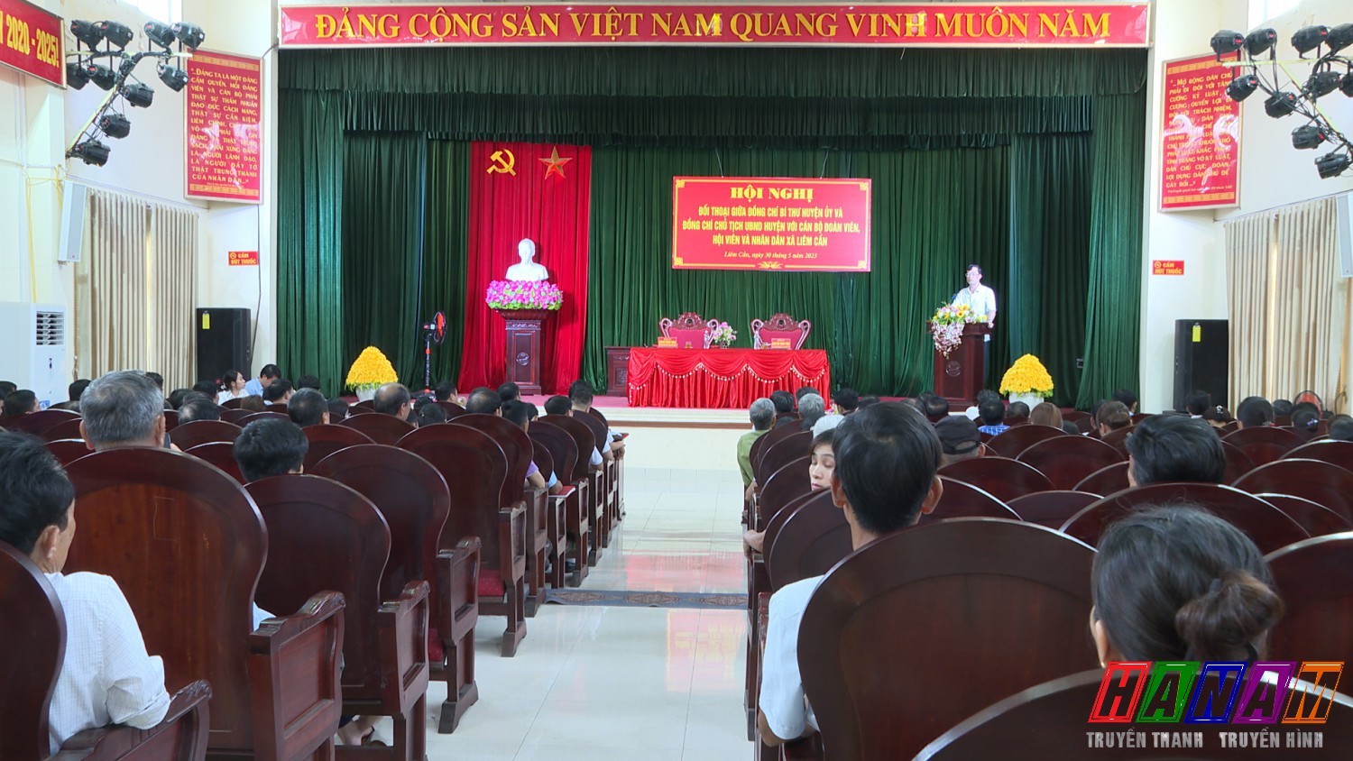 Thanh Liêm: Đối thoại giữa đồng chí Bí thư Huyện ủy, đồng chí Chủ tịch UBND huyện với nhân dân xã Liêm Cần.