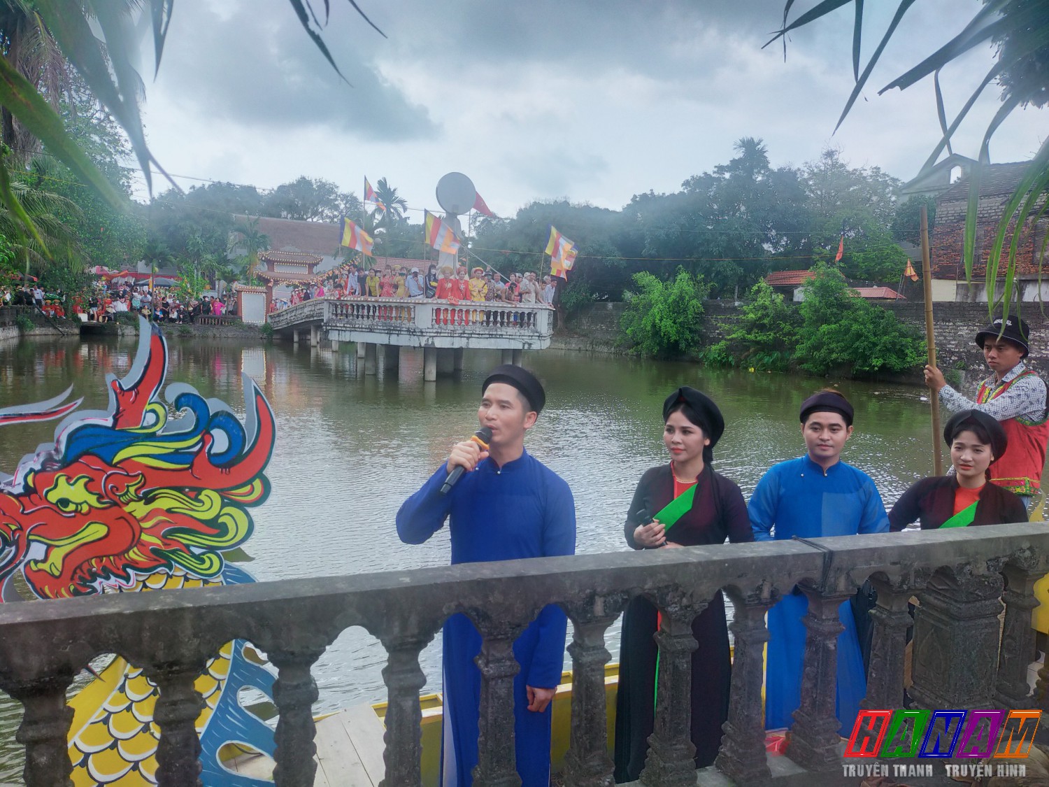 Hát quan họ tại Ao Tượng phật bà Quan Âm