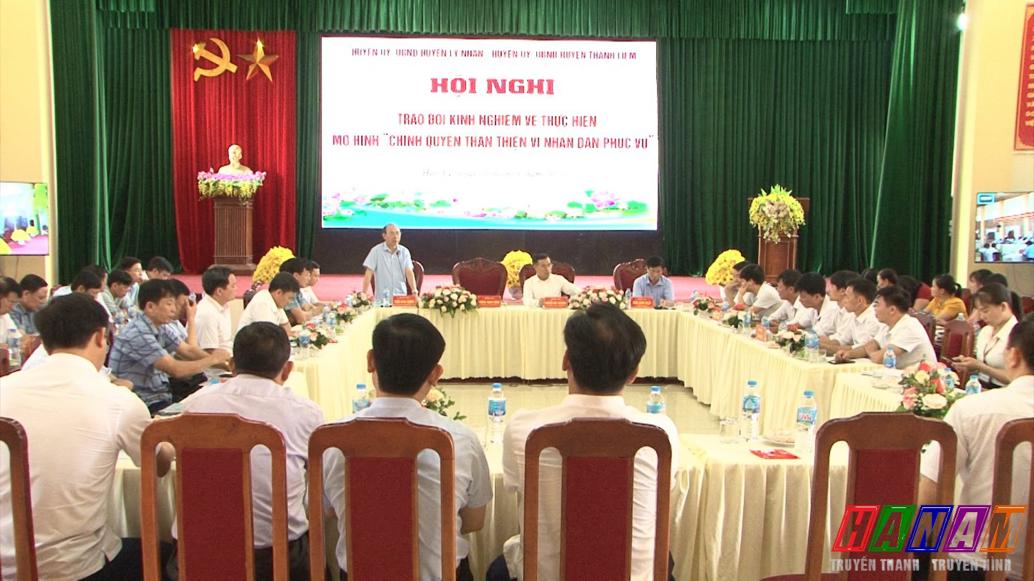Đông chí Trần Xuân Thành Phó Bí Thư Thường Trực Huyện Ủy Thanh Liêm phát biểu tại hội nghị. Ảnh: Khắc Hùng
