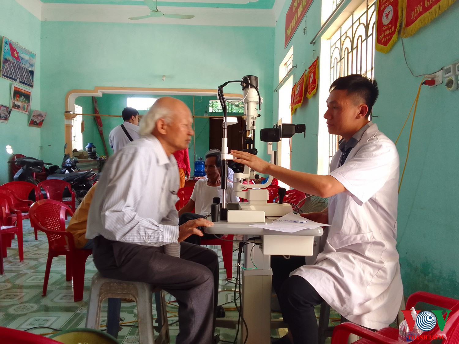 Khám bệnh, cấp phát thuốc miễn phí cho hơn 300 cán bộ hội viên Cựu chiến binh và nhân dân