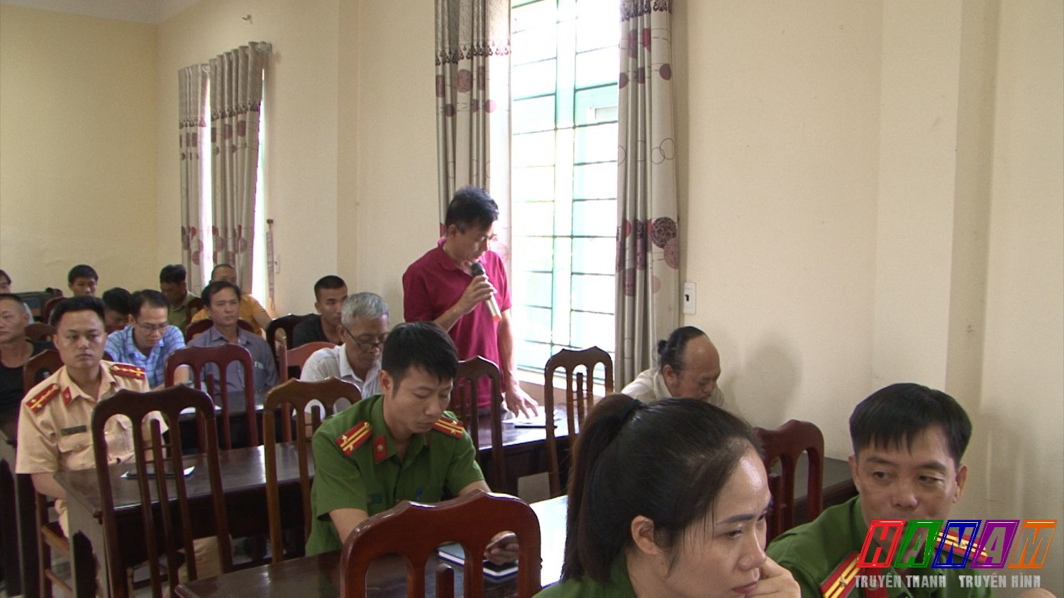 Công an huyện Thanh Liêm đối thoại với nhân dân về thủ tục hành chính.