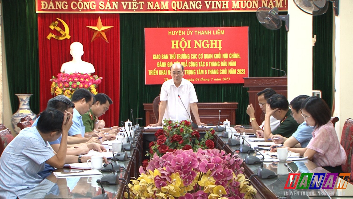 Đồng chí Trần Xuân Thành - Phó BT TT HU chủ trì hội nghị. Ảnh: Khắc Hùng
