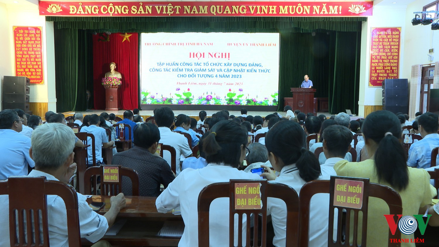 Đồng chí Trần Xuân Thành - Phó BT TT HU phát biểu tại lớp tập huấn