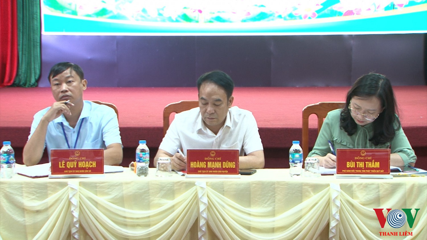 UBND huyện Thanh Liêm đối thoại với các hộ dân bị ảnh hưởng dự án do Bộ chỉ huy quân sự  tỉnh làm chủ đầu tư.