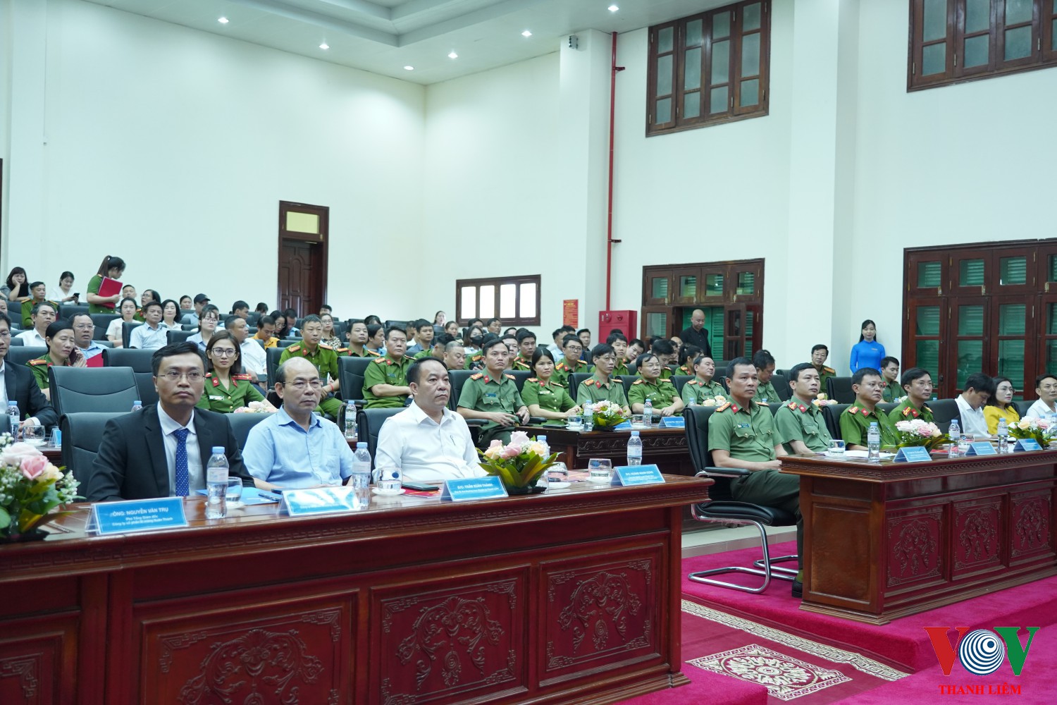 Các đại biểu dự hội nghị