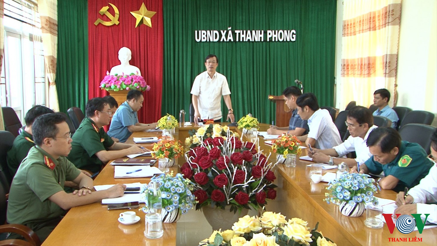 Đồng chí Nguyễn Minh Tiến - TUV, BT HU, CT HĐND huyện, Trưởng ban chỉ đạo diễn tập huyện phát biểu chỉ đạo