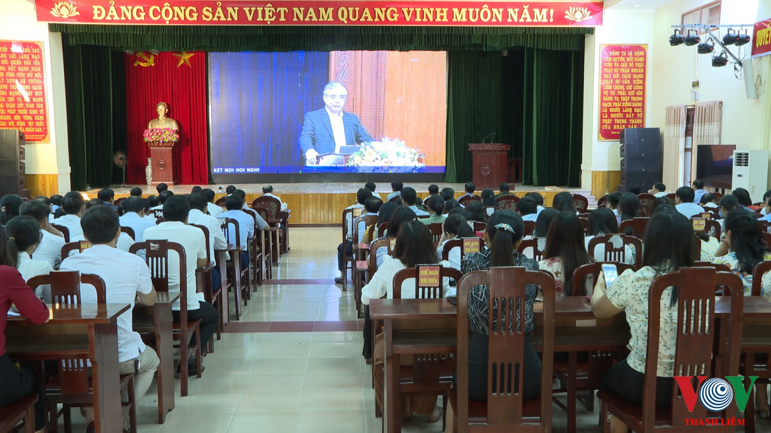 Quang cảnh hội nghị trực tuyến. Ảnh : Kim Dung