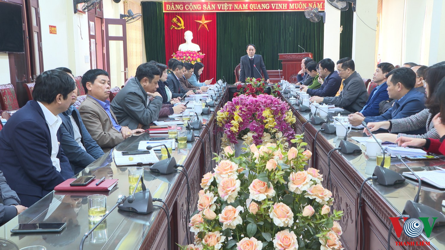 Đồng chí Hoàng Mạnh Dũng - BT HU, CT UBND huyện, trưởng Ban chỉ đạo NTM huyện Thanh Liêm chủ trì hội nghị