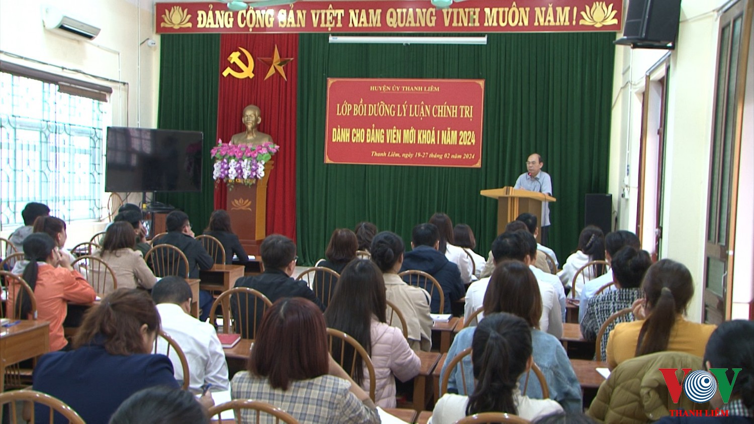 Đồng chí Trần Xuân Thành, Phó BT TT HU phát biểu tại lễ khai giảng. Ảnh: Khắc Hùng