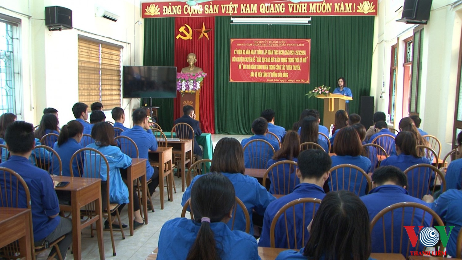 Đồng chí Bí thư huyện đoàn phát biểu tại lễ kỷ niệm. Ảnh: Khắc Hùng