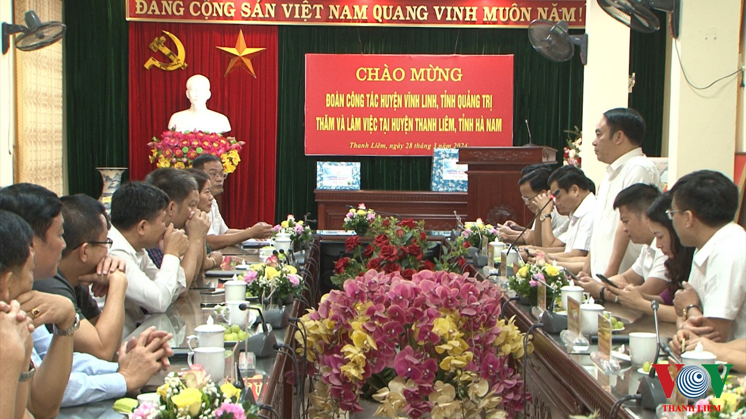Đồng chí Hoàng Mạnh Dũng- Bí Thư Huyện Ủy, CT HDND Huyện phát biểu tại buổi làm việc
