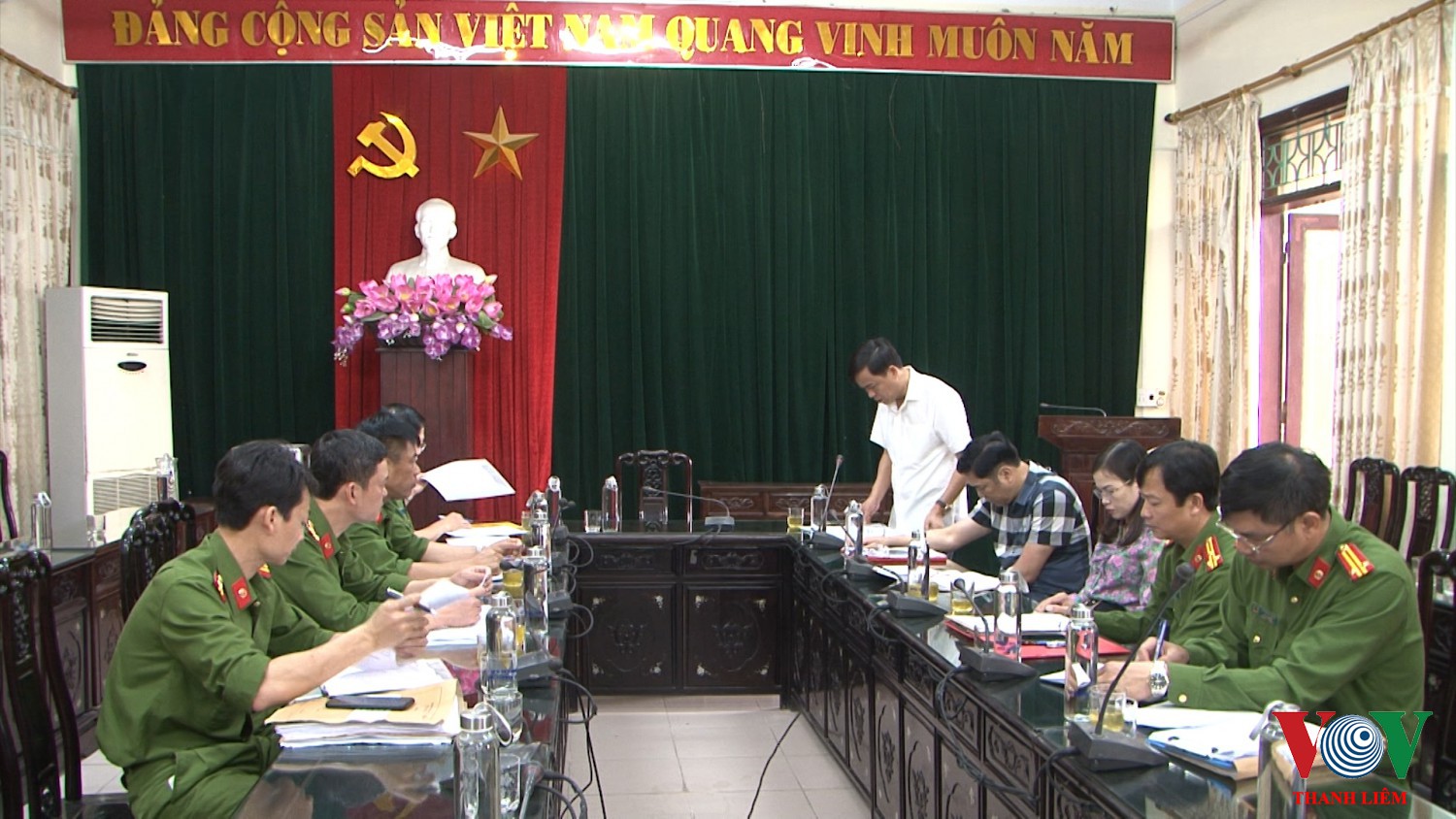 Đồng chí Trần Văn Quân   PCT UBND Huyện, Trưởng ban tổ chức hội thi phát biểu chỉ đạo. Ảnh: Khắc Hùng