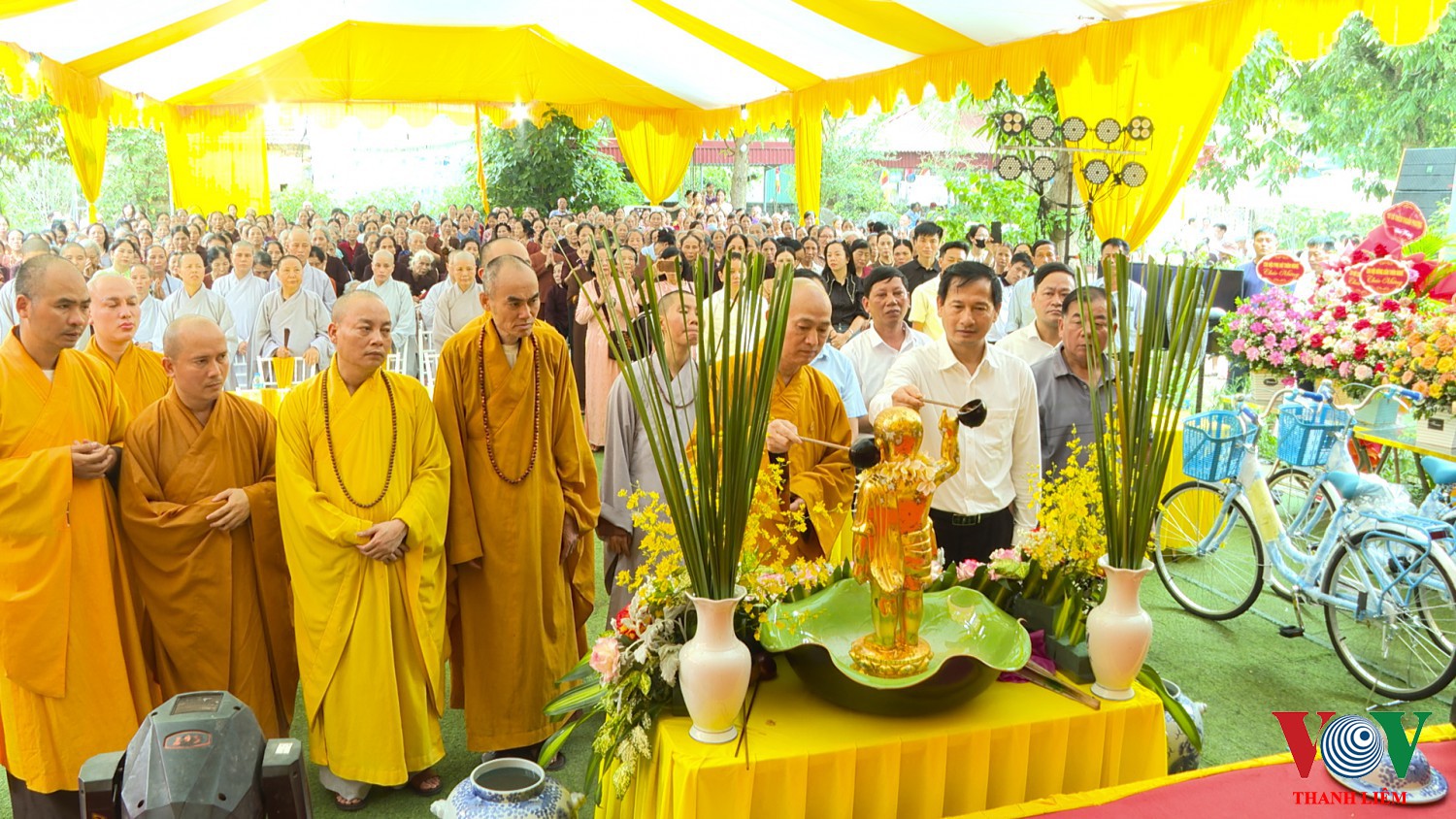 Nghi lễ tắm Phật
