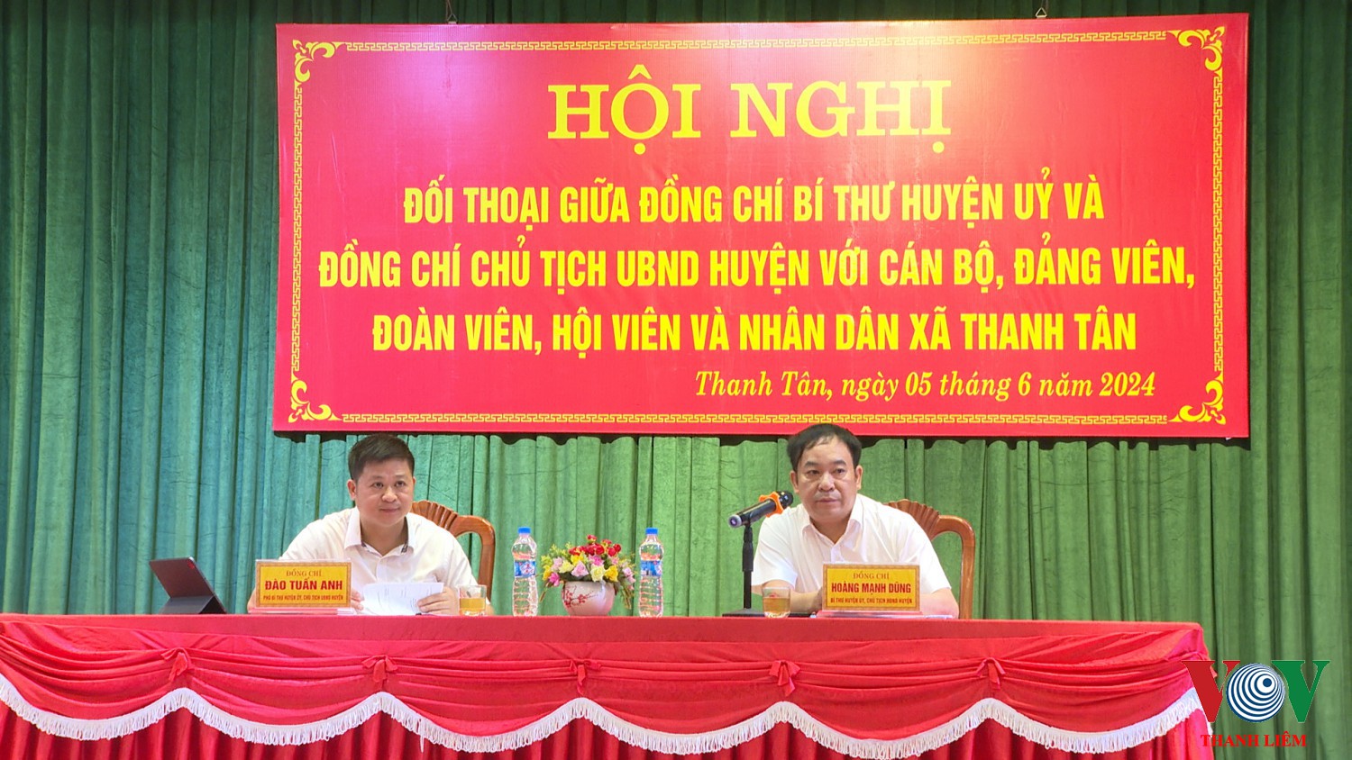 Lãnh đạo HU, HĐND, UBND huyện lắng nghe ý kiến nhân dân