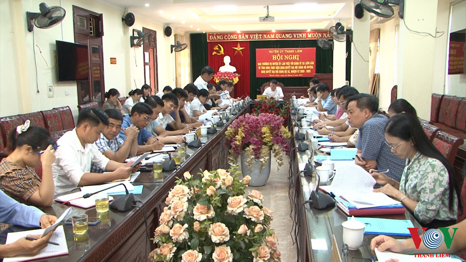BTV huyện ủy làm việc với Đảng ủy xã Liêm Cần