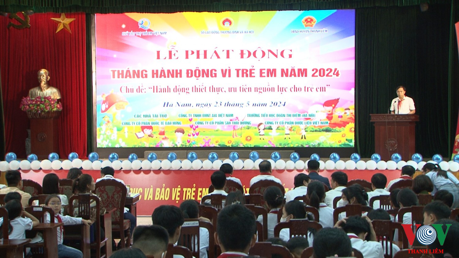 Đồng chí Trần Văn Quân - Phó CT UBND huyện phát biểu hưởng ứng tháng hành động vì trẻ em 2024