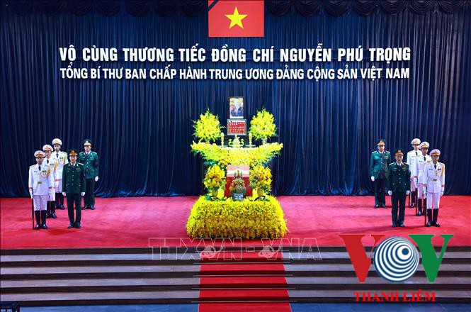 Linh cữu Tổng Bí thư Nguyễn Phú Trọng quàn tại Nhà tang lễ Quốc gia số 5 Trần Thánh Tông, Hà Nội.