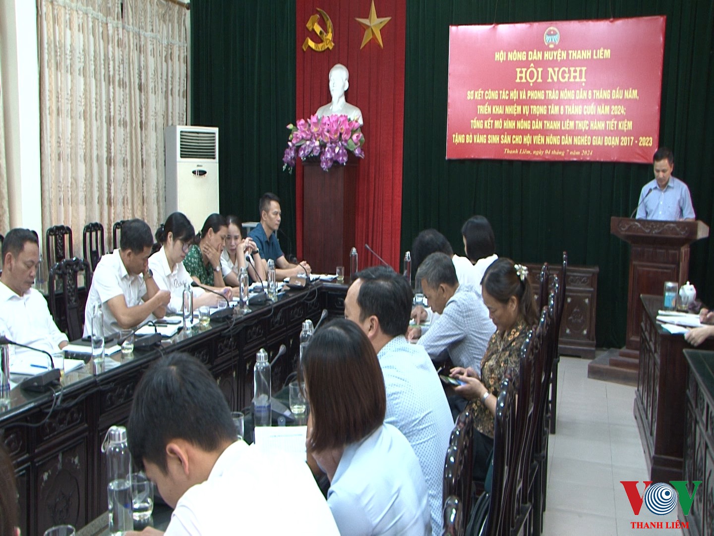 Lãnh đạo Hội Nông dân huyện phát biểu tại hội nghị. Ảnh: Khắc Hùng