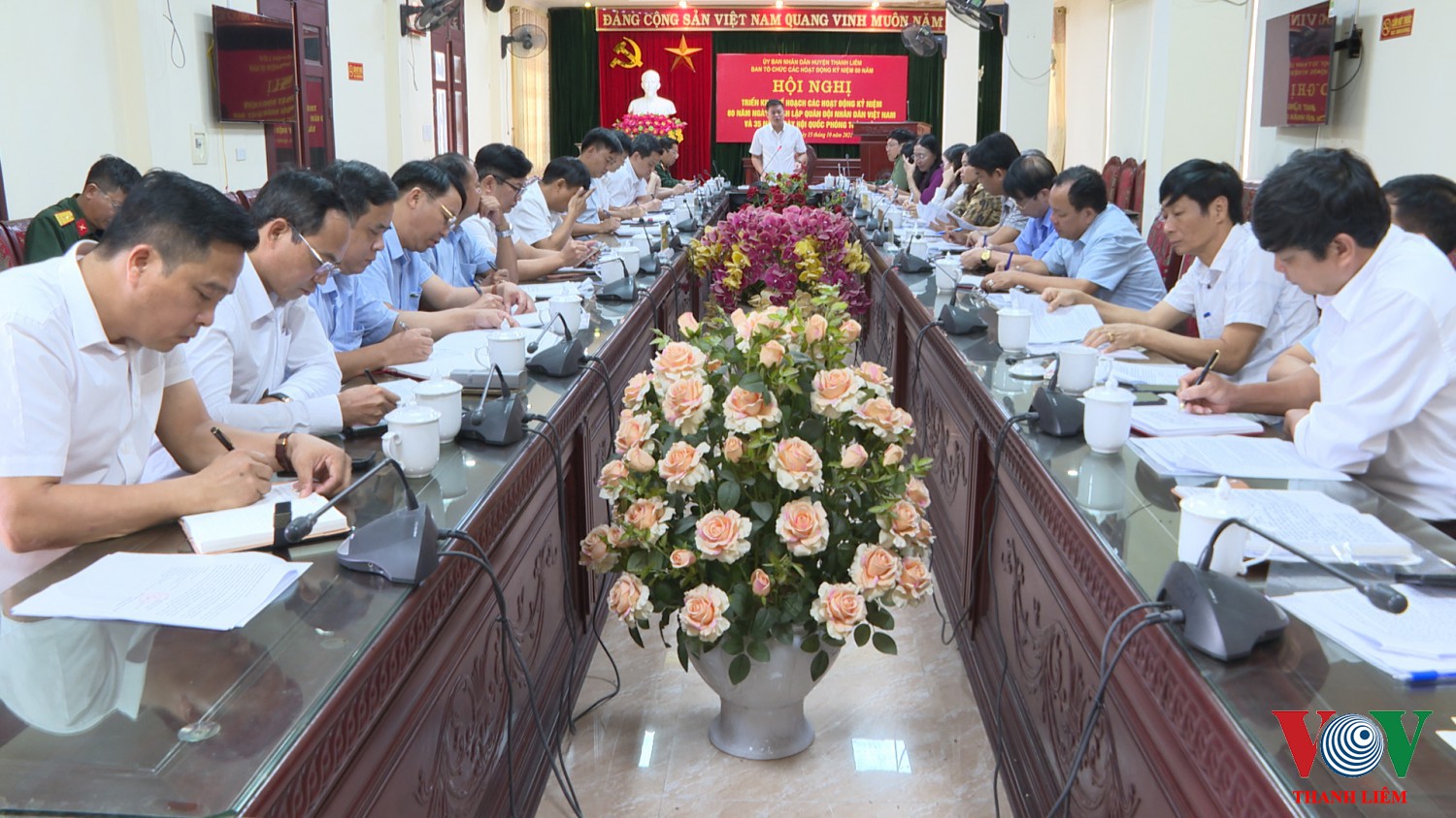 Đ/c Đào Tuấn Anh- phó BT, chủ tịch UBND huyện chủ trì hội nghị. Ảnh: Kim Dung