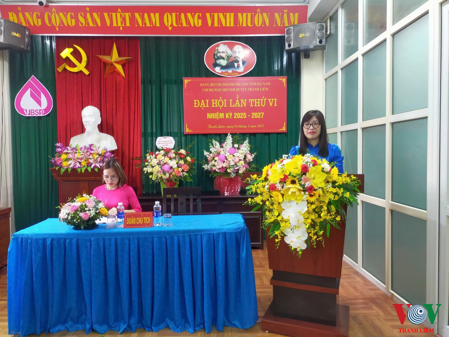 Đồng chí Dương Thị Lan Hương, BT chi bộ, GĐ NHCSXH huyện Thanh Liêm