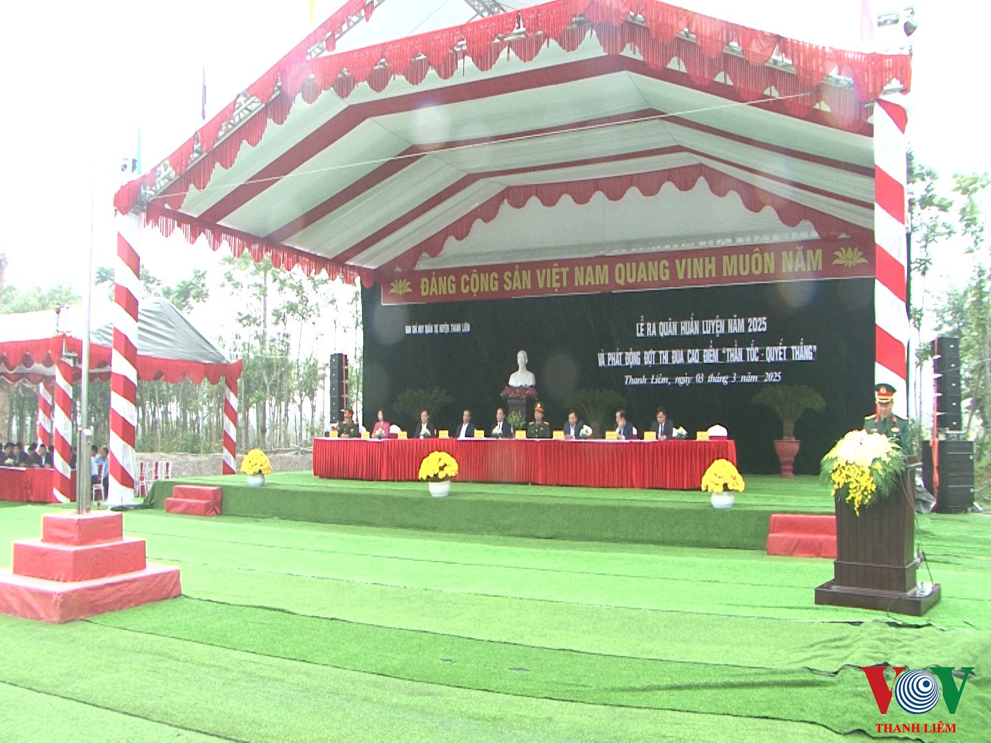 Quang cảnh lễ ra quân huấn luyện