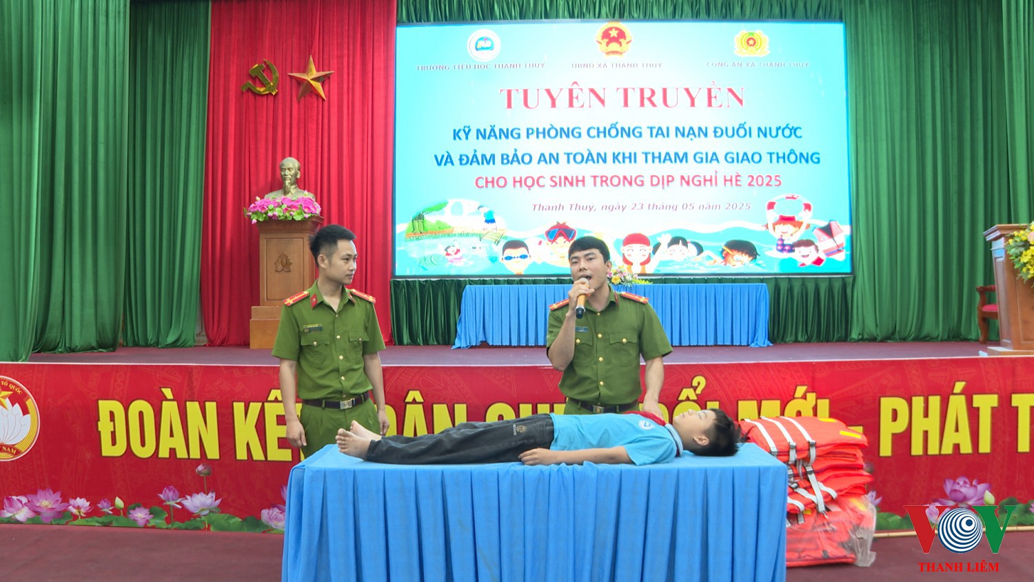 Thanh Liêm. Tuyên truyền kỹ năng phòng chống tai nạn đuối nước và an toàn giao thông.
