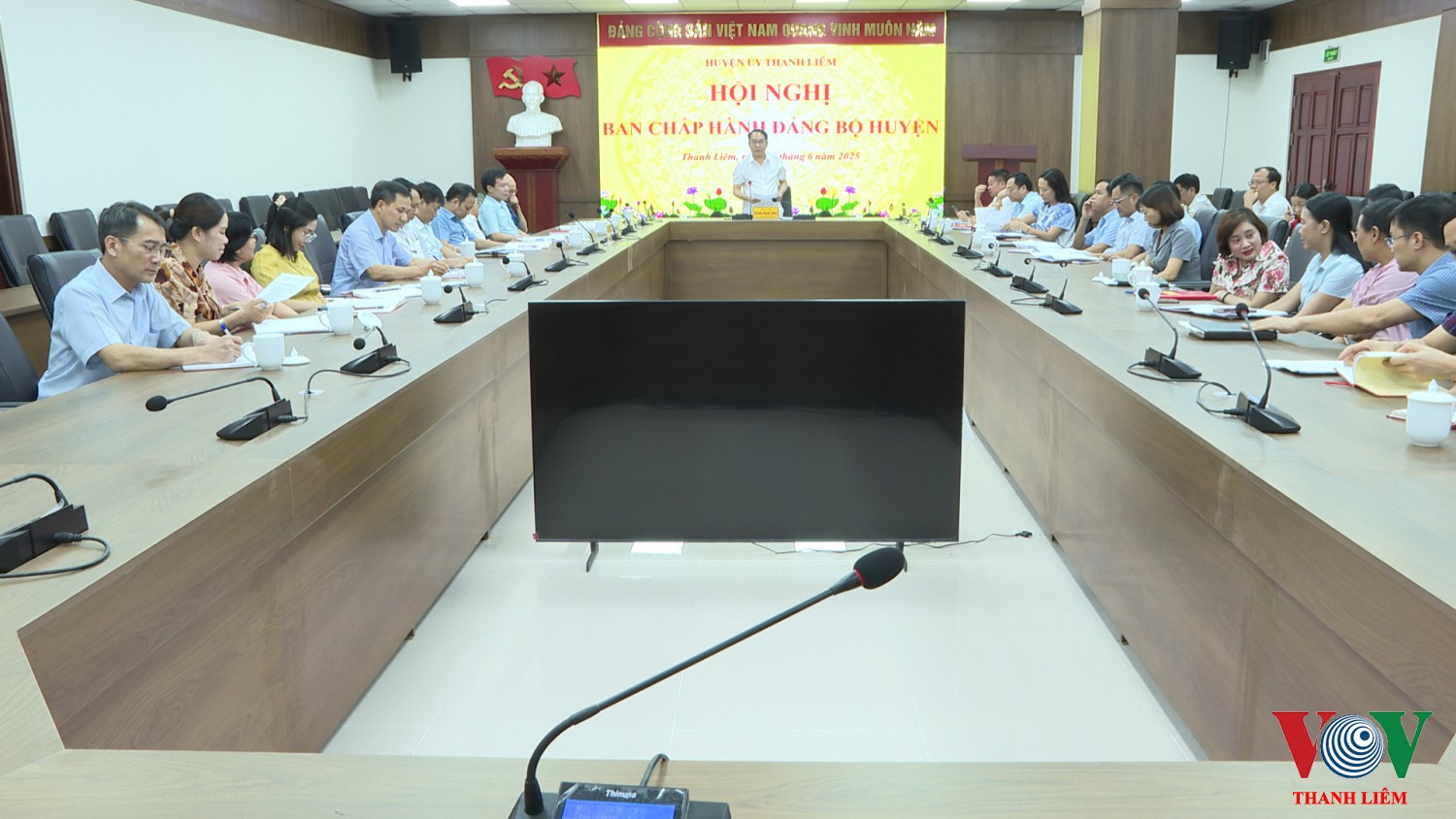 Thanh Liêm: Thông qua các nội dung trình kỳ họp thường lệ giữa năm 2025.